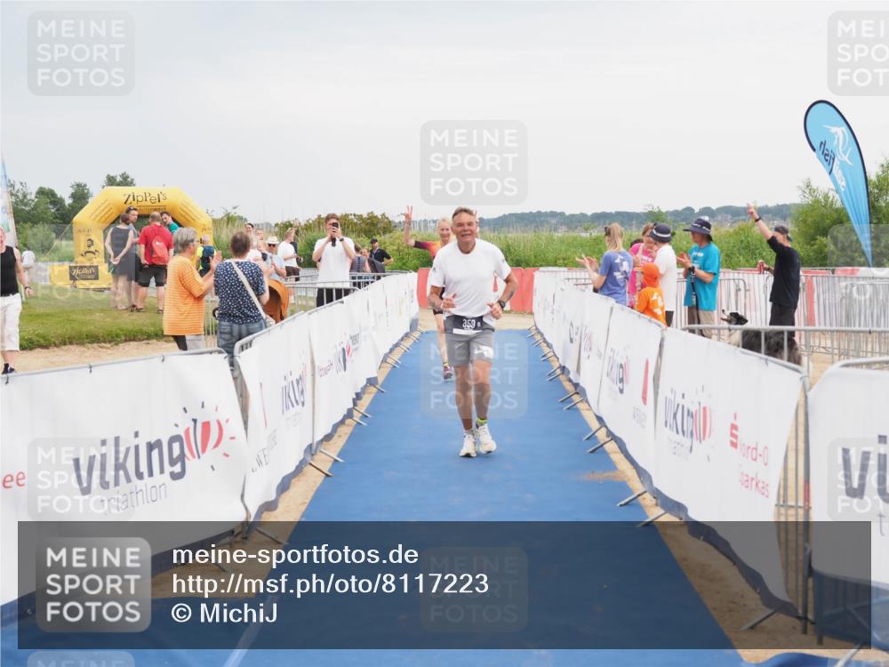 22.06.2025 - Viking Triathlon MichiJ http://msf.ph/oto/8117223 22.06.2025 16:53:34 Ziel 359, 436 meine-sportfotos.de
