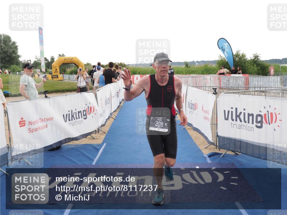 22.06.2025 - Viking Triathlon MichiJ http://msf.ph/oto/8117237 22.06.2025 16:27:30 Ziel 308 meine-sportfotos.de