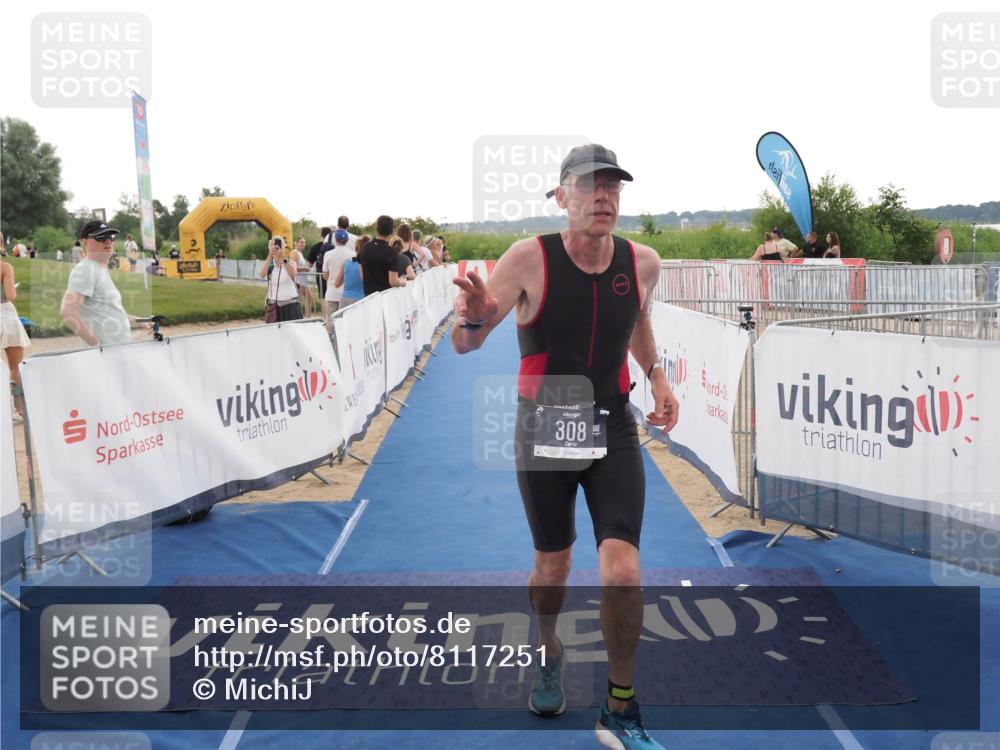 22.06.2025 - Viking Triathlon MichiJ http://msf.ph/oto/8117251 22.06.2025 16:27:30 Ziel 308 meine-sportfotos.de