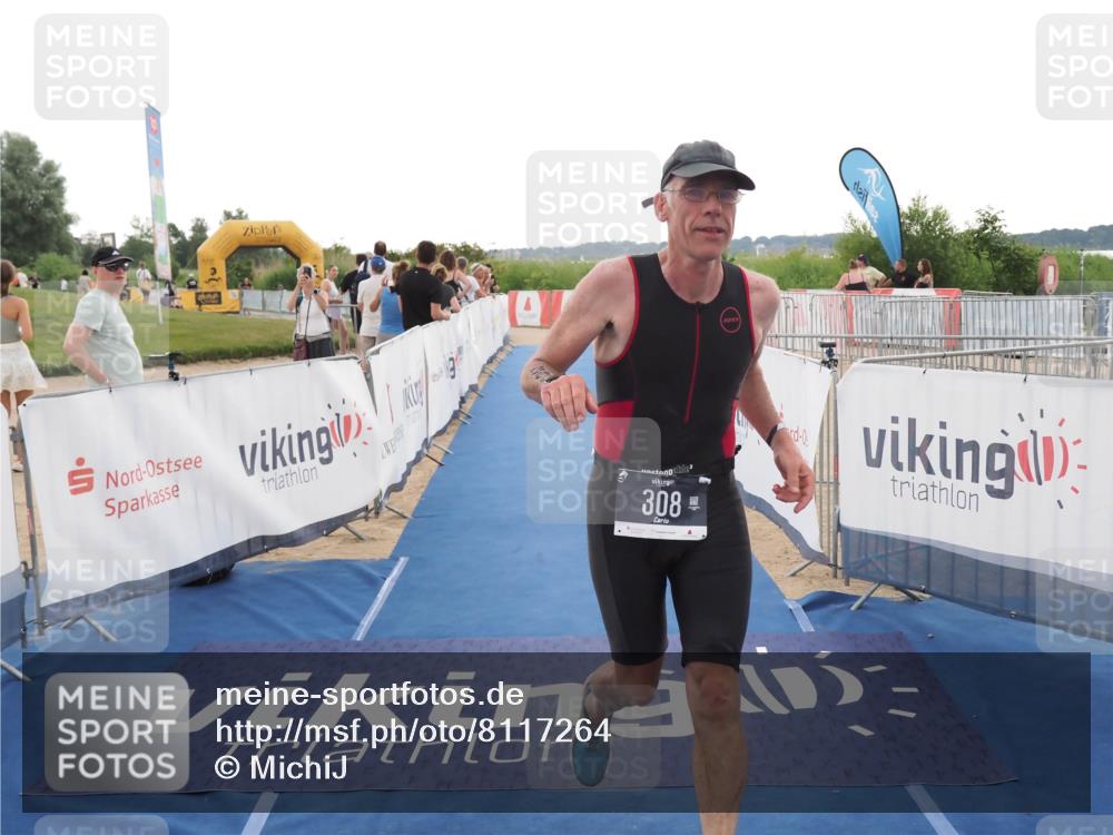 22.06.2025 - Viking Triathlon MichiJ http://msf.ph/oto/8117264 22.06.2025 16:27:30 Ziel 308 meine-sportfotos.de