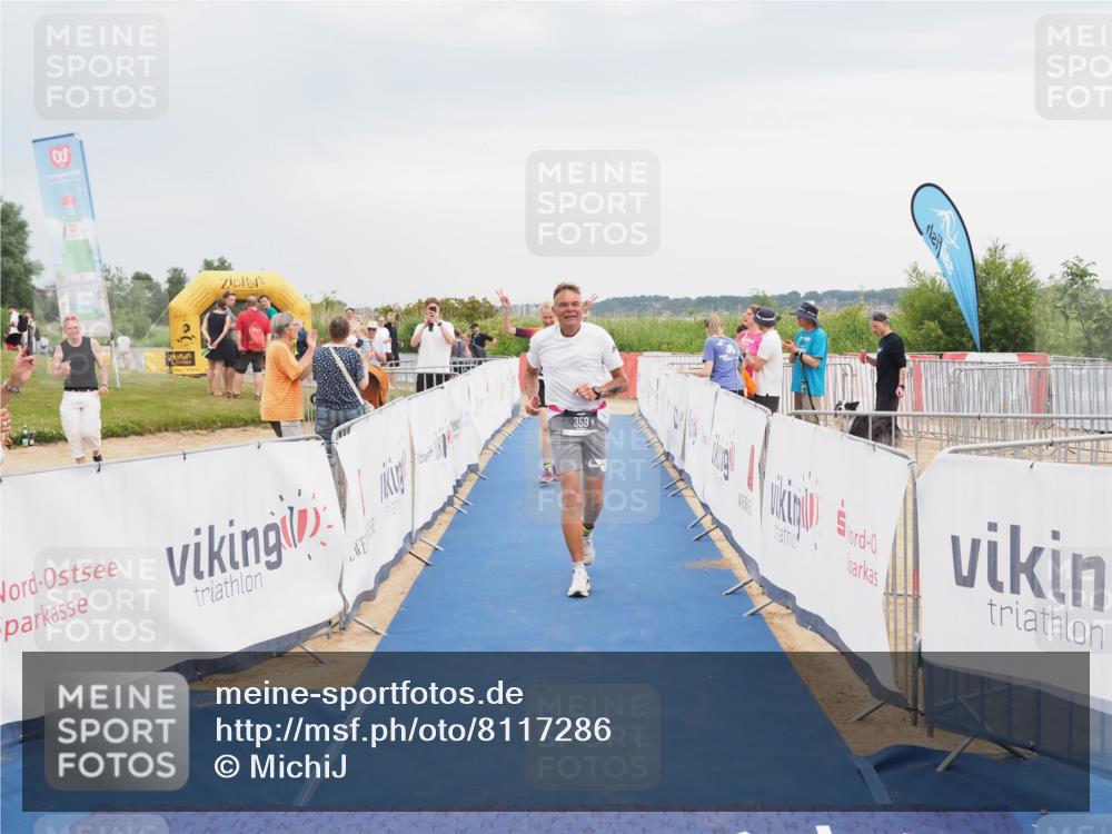 22.06.2025 - Viking Triathlon MichiJ http://msf.ph/oto/8117286 22.06.2025 16:53:35 Ziel 359, 436 meine-sportfotos.de