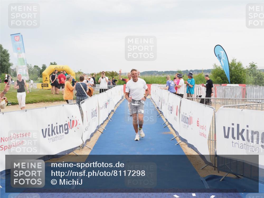 22.06.2025 - Viking Triathlon MichiJ http://msf.ph/oto/8117298 22.06.2025 16:53:35 Ziel 359, 436 meine-sportfotos.de