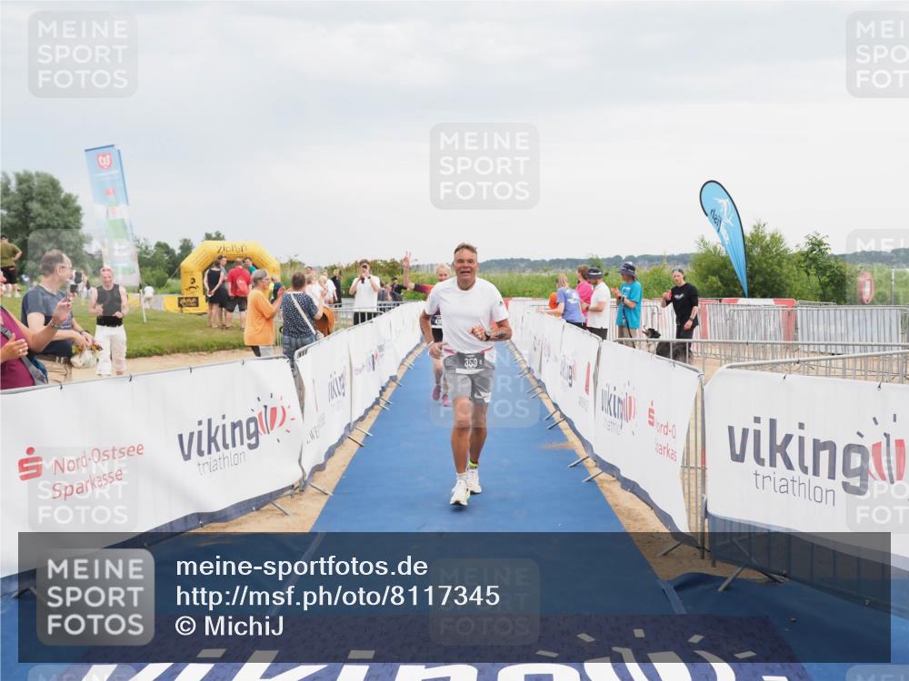 22.06.2025 - Viking Triathlon MichiJ http://msf.ph/oto/8117345 22.06.2025 16:53:35 Ziel 359, 436 meine-sportfotos.de