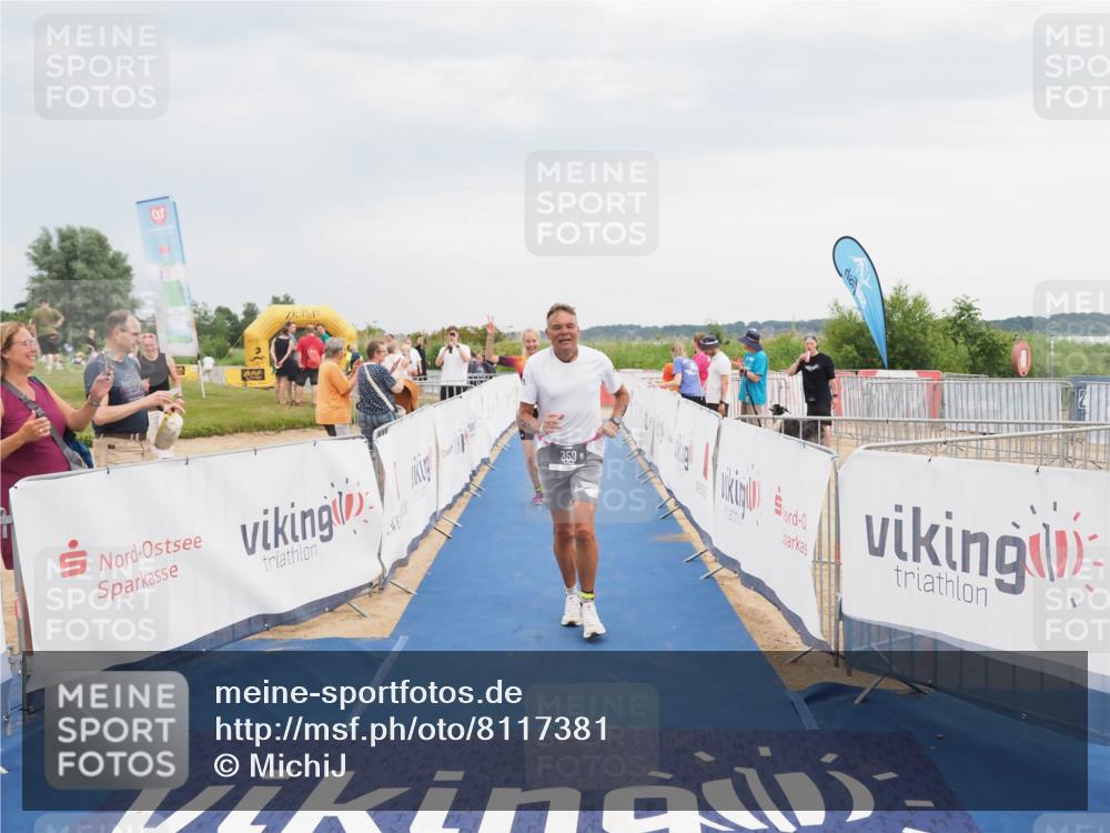 22.06.2025 - Viking Triathlon MichiJ http://msf.ph/oto/8117381 22.06.2025 16:53:36 Ziel 359, 436 meine-sportfotos.de