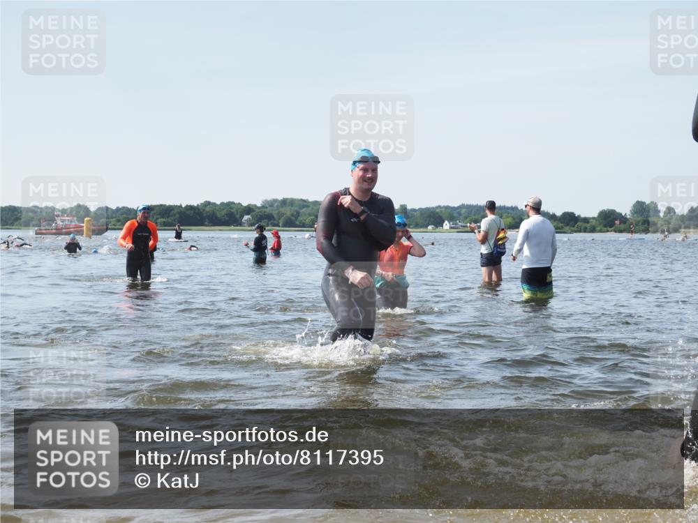 22.06.2025 - Viking Triathlon KatJ http://msf.ph/oto/8117395 22.06.2025 10:44:22 Schwimmen 103, 130, 205, 219, 439, 467 meine-sportfotos.de