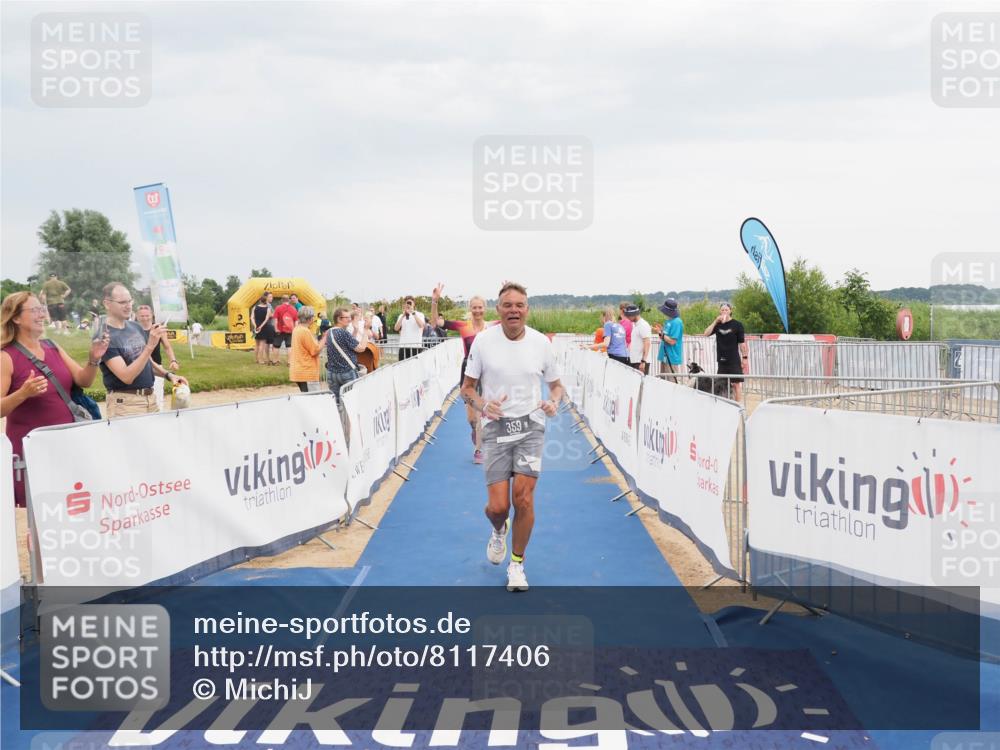 22.06.2025 - Viking Triathlon MichiJ http://msf.ph/oto/8117406 22.06.2025 16:53:36 Ziel 359, 436 meine-sportfotos.de