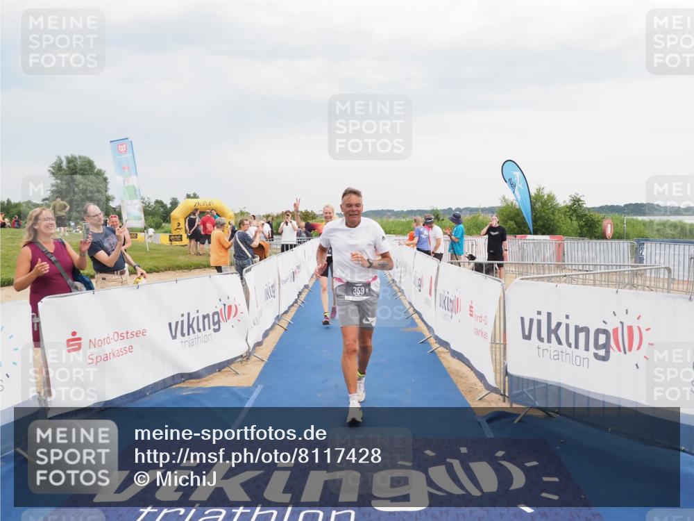 22.06.2025 - Viking Triathlon MichiJ http://msf.ph/oto/8117428 22.06.2025 16:53:36 Ziel 359, 436 meine-sportfotos.de