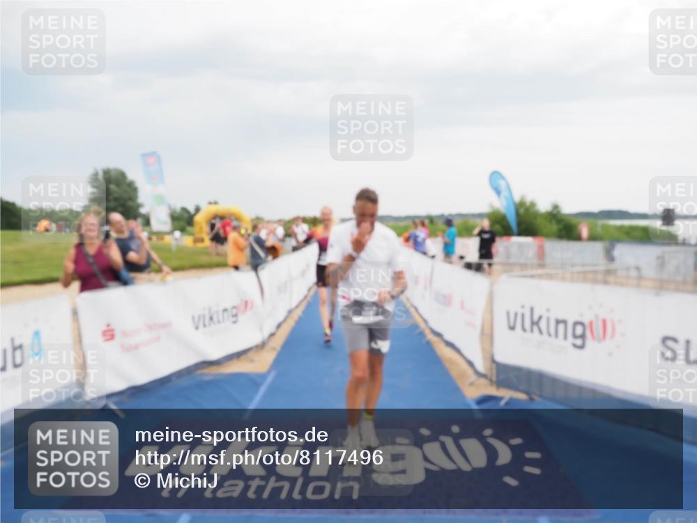 22.06.2025 - Viking Triathlon MichiJ http://msf.ph/oto/8117496 22.06.2025 16:53:37 Ziel 359, 436 meine-sportfotos.de