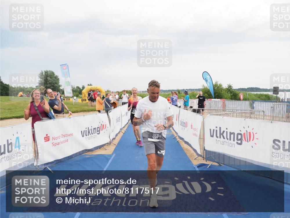 22.06.2025 - Viking Triathlon MichiJ http://msf.ph/oto/8117517 22.06.2025 16:53:37 Ziel 359, 436 meine-sportfotos.de