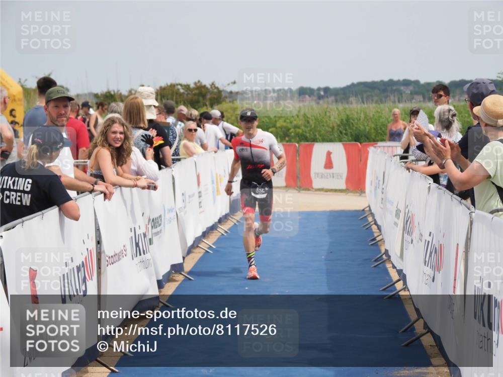 22.06.2025 - Viking Triathlon MichiJ http://msf.ph/oto/8117526 22.06.2025 14:56:38 Ziel 88, 352 meine-sportfotos.de