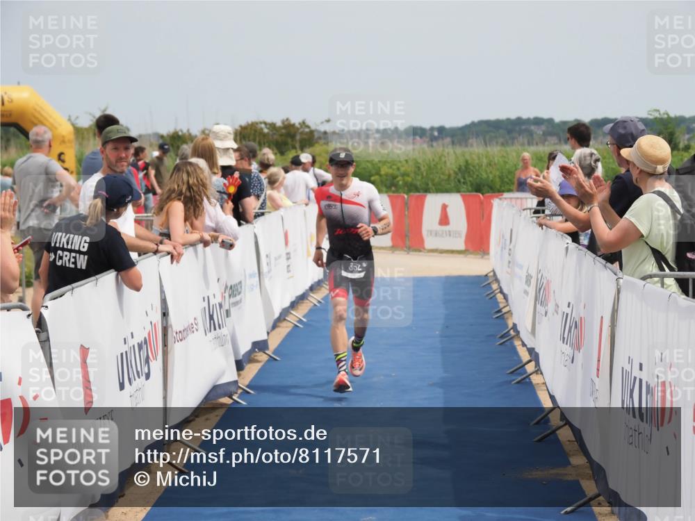 22.06.2025 - Viking Triathlon MichiJ http://msf.ph/oto/8117571 22.06.2025 14:56:38 Ziel 88, 352 meine-sportfotos.de