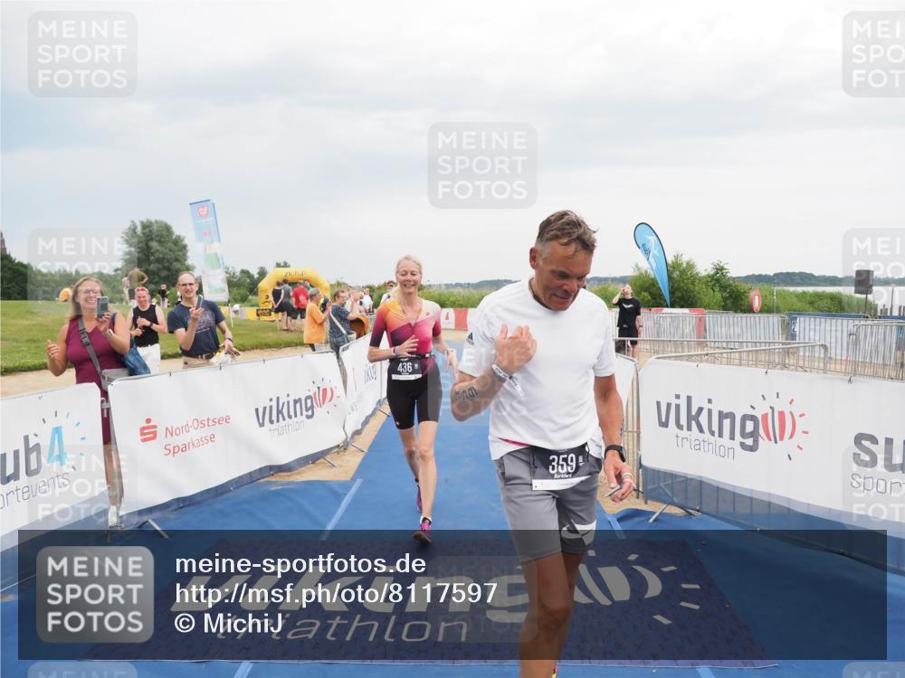 22.06.2025 - Viking Triathlon MichiJ http://msf.ph/oto/8117597 22.06.2025 16:53:38 Ziel 359, 436 meine-sportfotos.de