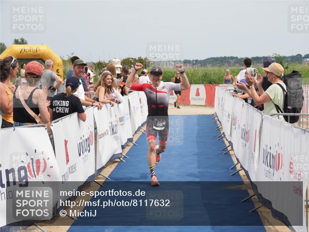 22.06.2025 - Viking Triathlon MichiJ http://msf.ph/oto/8117632 22.06.2025 14:56:39 Ziel 352 meine-sportfotos.de