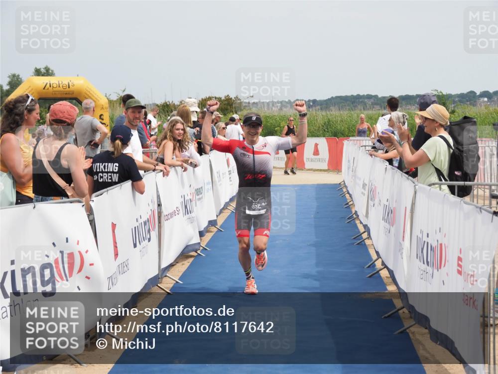 22.06.2025 - Viking Triathlon MichiJ http://msf.ph/oto/8117642 22.06.2025 14:56:39 Ziel 352 meine-sportfotos.de