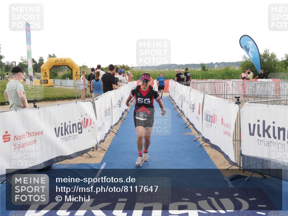 22.06.2025 - Viking Triathlon MichiJ http://msf.ph/oto/8117647 22.06.2025 16:27:47 Ziel 142, 633 meine-sportfotos.de