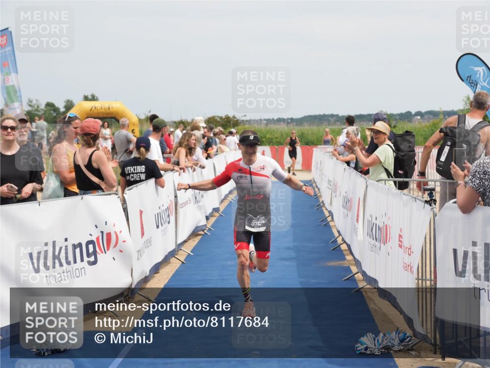 22.06.2025 - Viking Triathlon MichiJ http://msf.ph/oto/8117684 22.06.2025 14:56:40 Ziel 352 meine-sportfotos.de