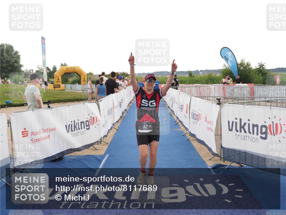 22.06.2025 - Viking Triathlon MichiJ http://msf.ph/oto/8117689 22.06.2025 16:27:47 Ziel 142, 633 meine-sportfotos.de