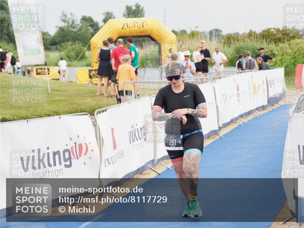 22.06.2025 - Viking Triathlon MichiJ http://msf.ph/oto/8117729 22.06.2025 16:54:15 Ziel 201 meine-sportfotos.de
