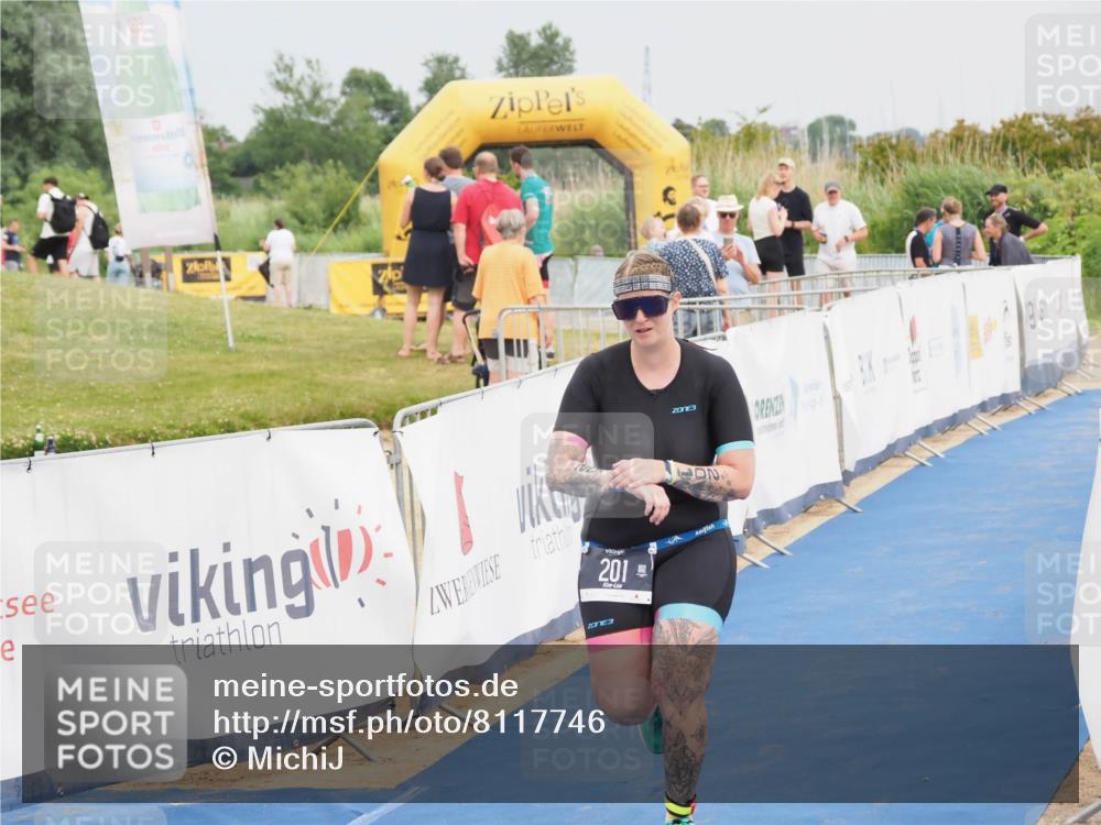 22.06.2025 - Viking Triathlon MichiJ http://msf.ph/oto/8117746 22.06.2025 16:54:15 Ziel 201 meine-sportfotos.de
