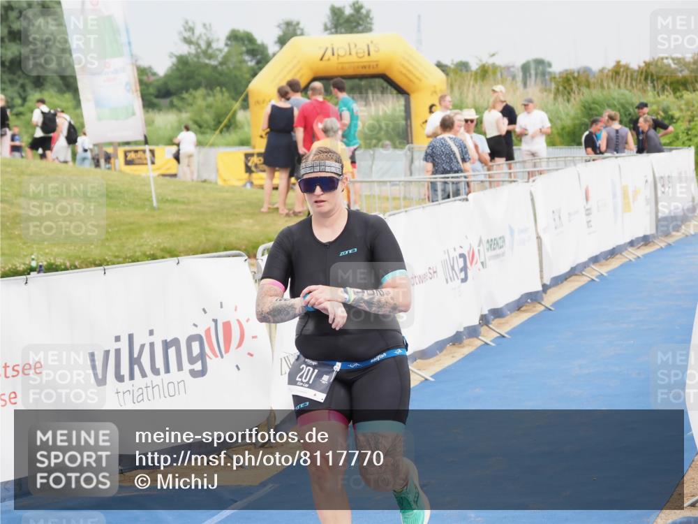 22.06.2025 - Viking Triathlon MichiJ http://msf.ph/oto/8117770 22.06.2025 16:54:16 Ziel 201 meine-sportfotos.de