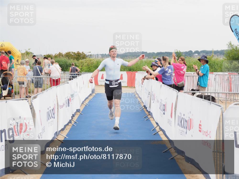 22.06.2025 - Viking Triathlon MichiJ http://msf.ph/oto/8117870 22.06.2025 16:55:24 Ziel 357 meine-sportfotos.de