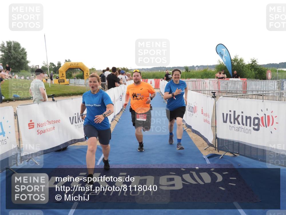22.06.2025 - Viking Triathlon MichiJ http://msf.ph/oto/8118040 22.06.2025 16:27:52 Ziel 633 meine-sportfotos.de