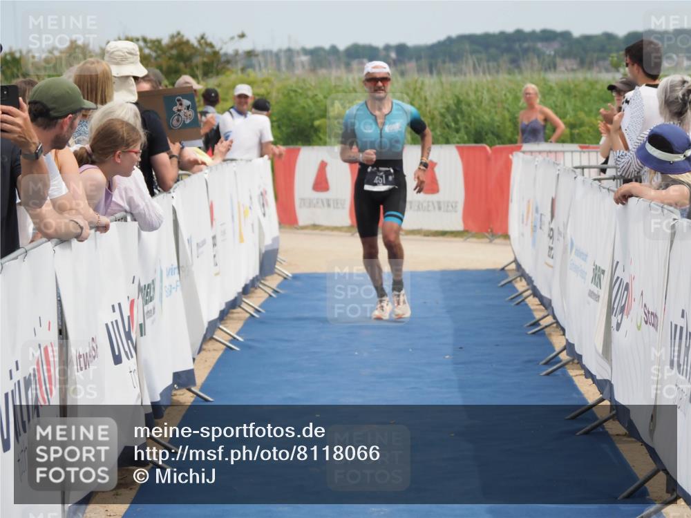 22.06.2025 - Viking Triathlon MichiJ http://msf.ph/oto/8118066 22.06.2025 14:57:22 Ziel 451 meine-sportfotos.de