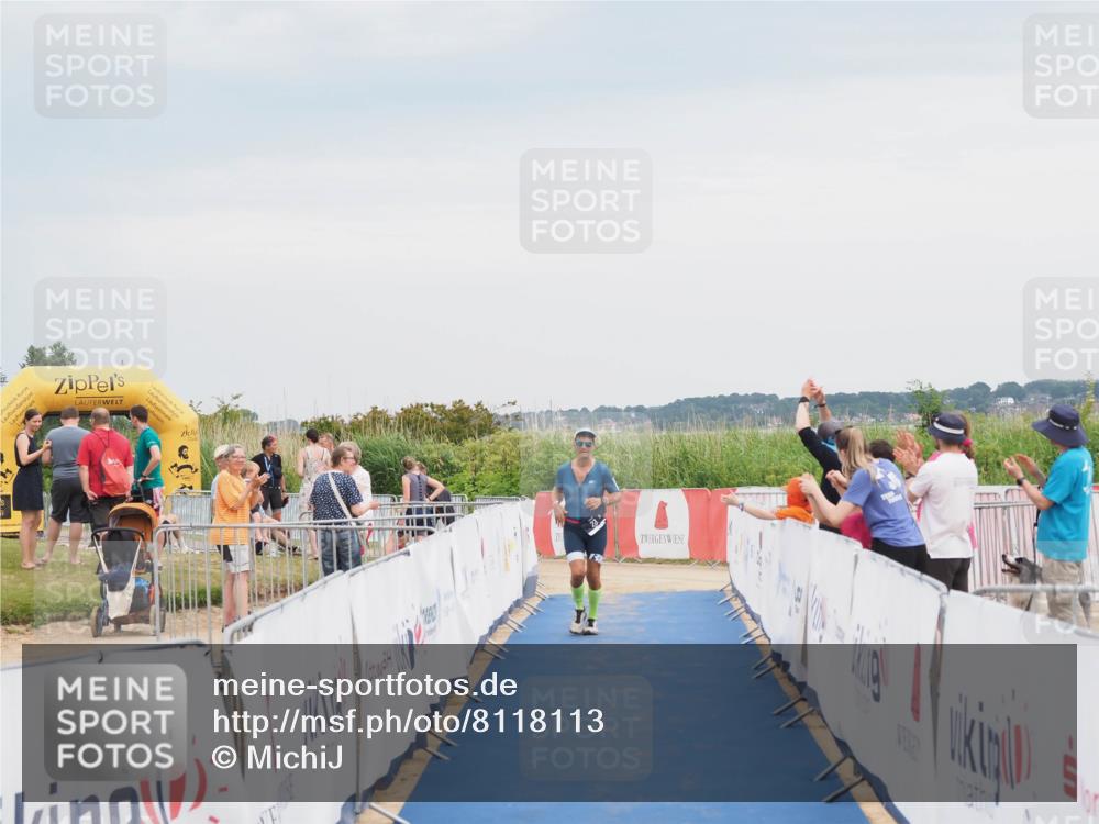 22.06.2025 - Viking Triathlon MichiJ http://msf.ph/oto/8118113 22.06.2025 16:56:11 Ziel 23 meine-sportfotos.de