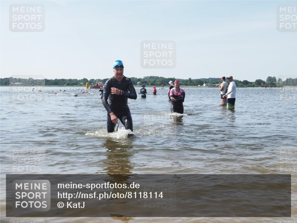22.06.2025 - Viking Triathlon KatJ http://msf.ph/oto/8118114 22.06.2025 10:45:25 Schwimmen 68, 102, 108, 466, 503, 605 meine-sportfotos.de