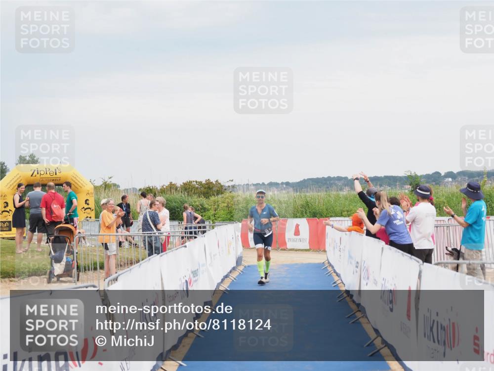 22.06.2025 - Viking Triathlon MichiJ http://msf.ph/oto/8118124 22.06.2025 16:56:11 Ziel 23 meine-sportfotos.de