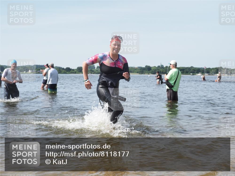 22.06.2025 - Viking Triathlon KatJ http://msf.ph/oto/8118177 22.06.2025 10:45:30 Schwimmen 68, 102, 108, 197, 466, 605 meine-sportfotos.de