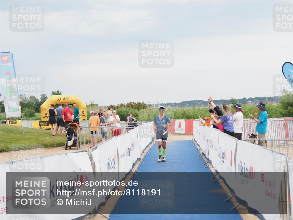 22.06.2025 - Viking Triathlon MichiJ http://msf.ph/oto/8118191 22.06.2025 16:56:13 Ziel 23 meine-sportfotos.de