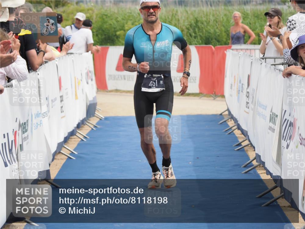 22.06.2025 - Viking Triathlon MichiJ http://msf.ph/oto/8118198 22.06.2025 14:57:23 Ziel 451 meine-sportfotos.de