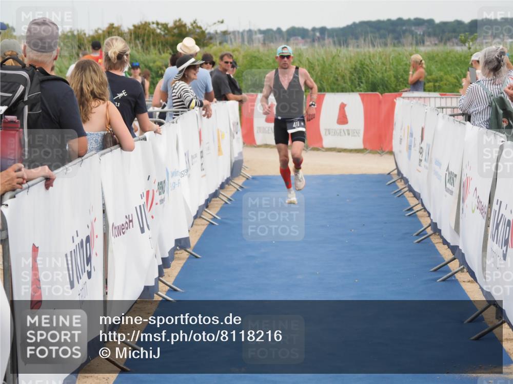 22.06.2025 - Viking Triathlon MichiJ http://msf.ph/oto/8118216 22.06.2025 15:08:19 Ziel 411 meine-sportfotos.de