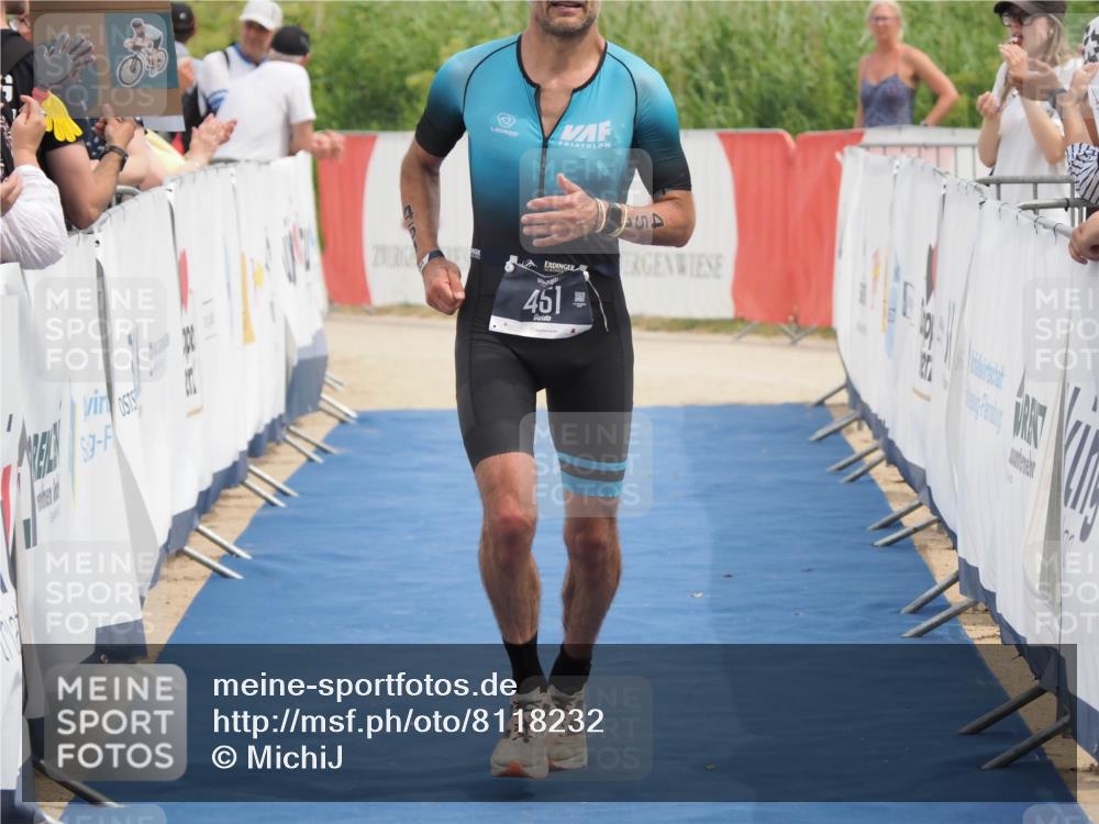 22.06.2025 - Viking Triathlon MichiJ http://msf.ph/oto/8118232 22.06.2025 14:57:24 Ziel 451 meine-sportfotos.de