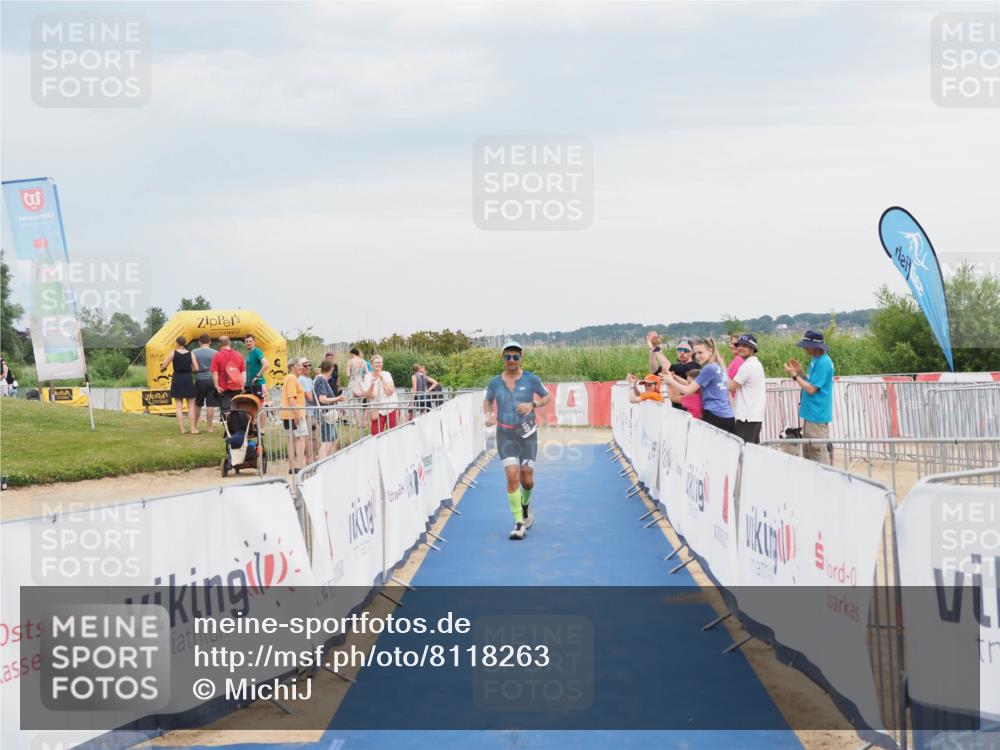 22.06.2025 - Viking Triathlon MichiJ http://msf.ph/oto/8118263 22.06.2025 16:56:14 Ziel 23 meine-sportfotos.de