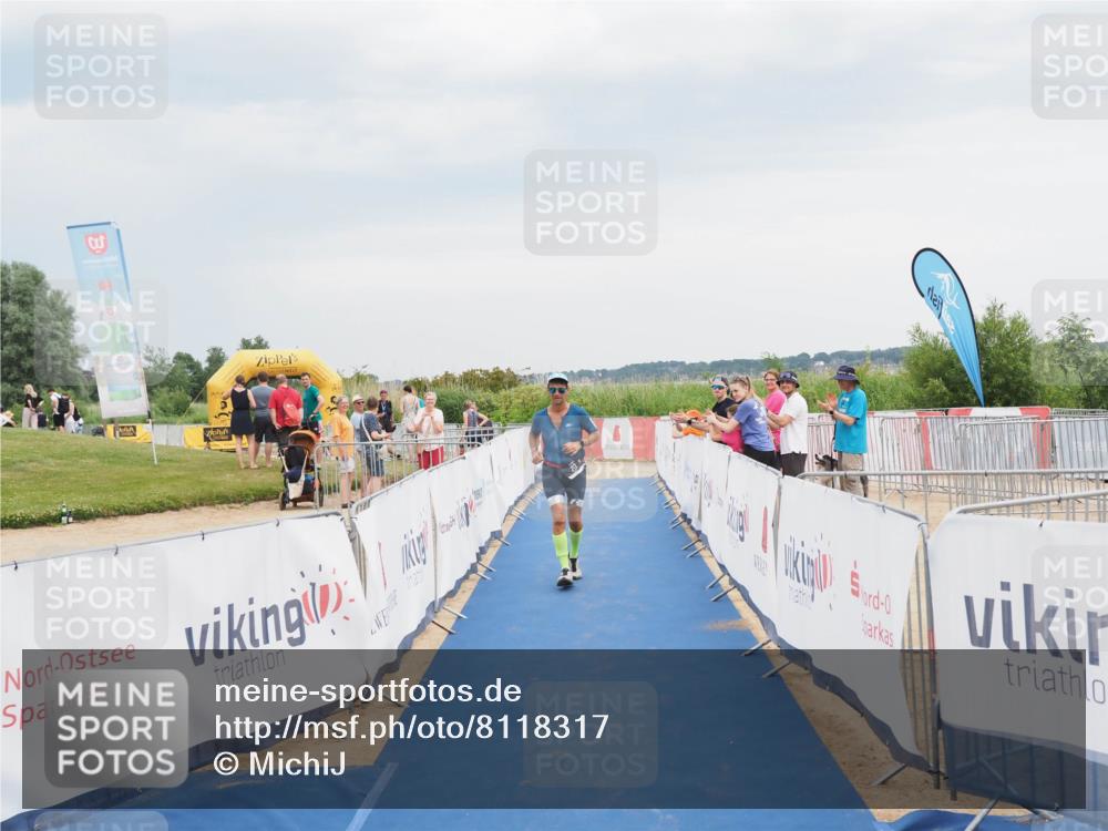 22.06.2025 - Viking Triathlon MichiJ http://msf.ph/oto/8118317 22.06.2025 16:56:15 Ziel 23 meine-sportfotos.de