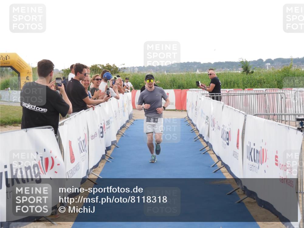 22.06.2025 - Viking Triathlon MichiJ http://msf.ph/oto/8118318 22.06.2025 16:28:07 Ziel 31, 285, 601 meine-sportfotos.de