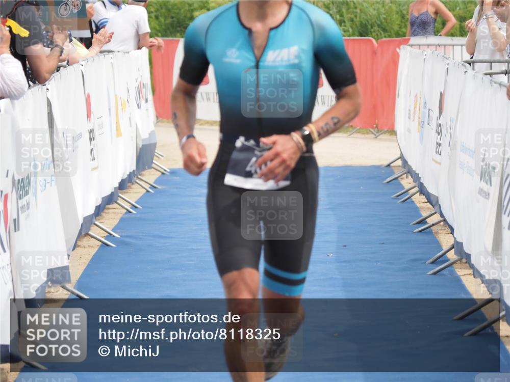 22.06.2025 - Viking Triathlon MichiJ http://msf.ph/oto/8118325 22.06.2025 14:57:25 Ziel 451 meine-sportfotos.de