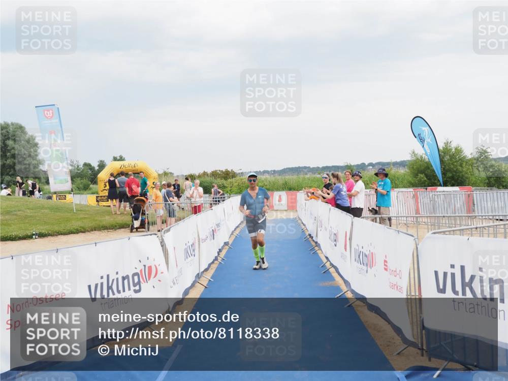 22.06.2025 - Viking Triathlon MichiJ http://msf.ph/oto/8118338 22.06.2025 16:56:15 Ziel 23 meine-sportfotos.de