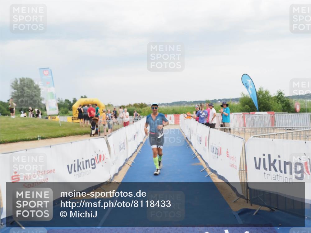 22.06.2025 - Viking Triathlon MichiJ http://msf.ph/oto/8118433 22.06.2025 16:56:16 Ziel 23 meine-sportfotos.de
