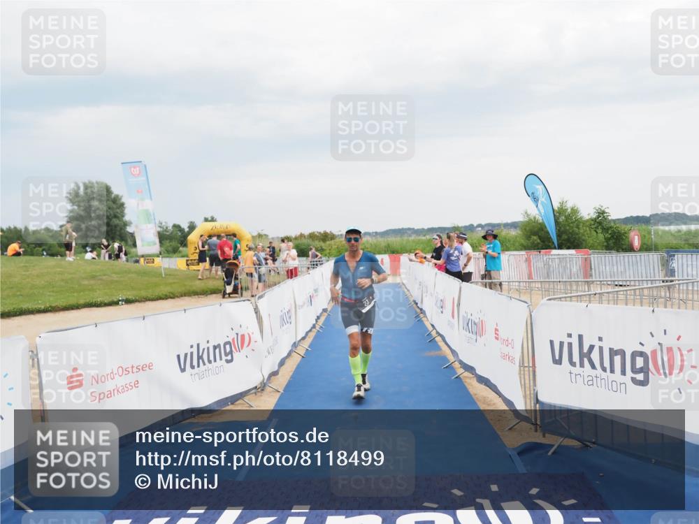22.06.2025 - Viking Triathlon MichiJ http://msf.ph/oto/8118499 22.06.2025 16:56:17 Ziel 23 meine-sportfotos.de