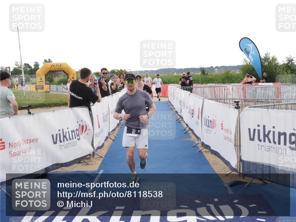 22.06.2025 - Viking Triathlon MichiJ http://msf.ph/oto/8118538 22.06.2025 16:28:09 Ziel 31, 285, 601 meine-sportfotos.de