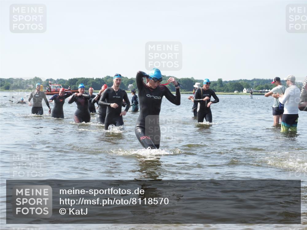 22.06.2025 - Viking Triathlon KatJ http://msf.ph/oto/8118570 22.06.2025 10:45:52 Schwimmen 95, 342, 360, 372, 425, 468, 519, 615, 621, 633 meine-sportfotos.de