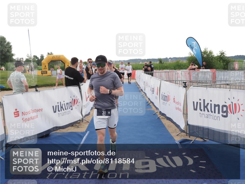 22.06.2025 - Viking Triathlon MichiJ http://msf.ph/oto/8118584 22.06.2025 16:28:09 Ziel 31, 285, 601 meine-sportfotos.de