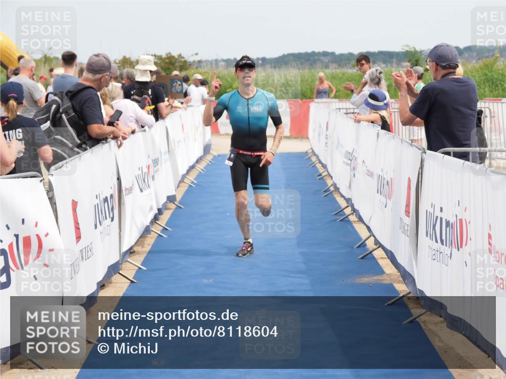 22.06.2025 - Viking Triathlon MichiJ http://msf.ph/oto/8118604 22.06.2025 14:57:38 Ziel 316 meine-sportfotos.de
