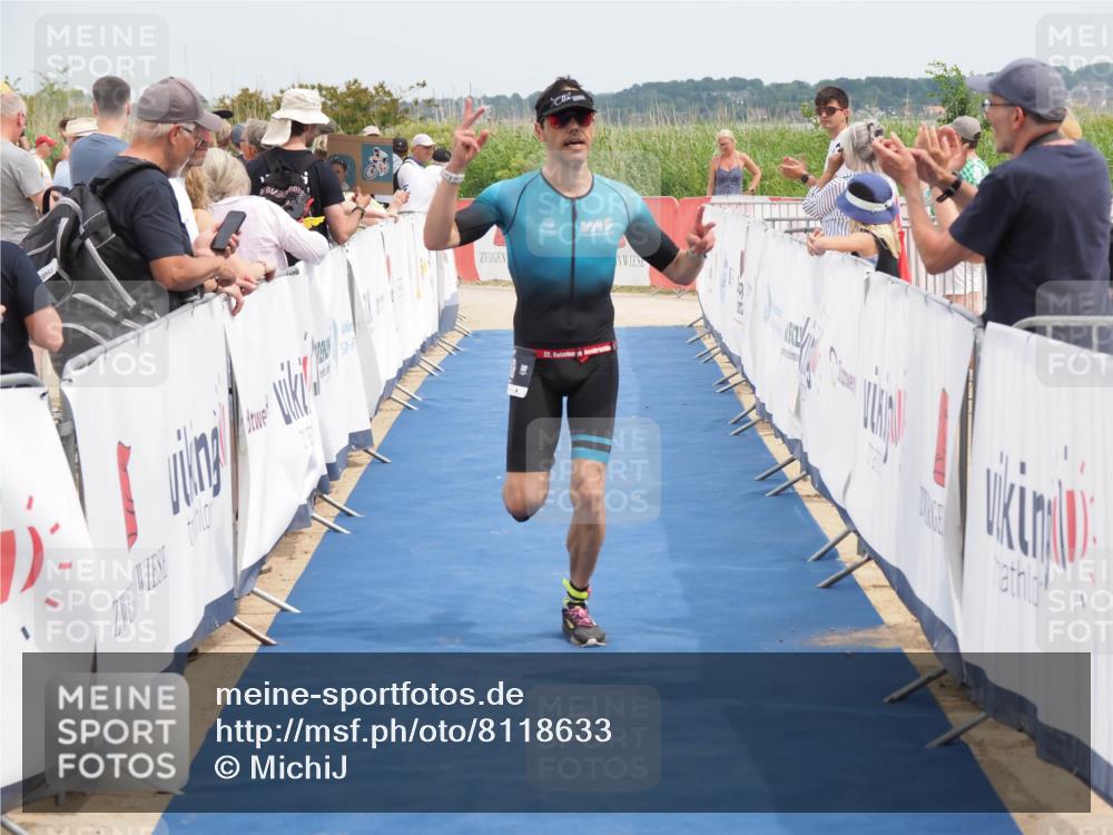 22.06.2025 - Viking Triathlon MichiJ http://msf.ph/oto/8118633 22.06.2025 14:57:38 Ziel 316 meine-sportfotos.de
