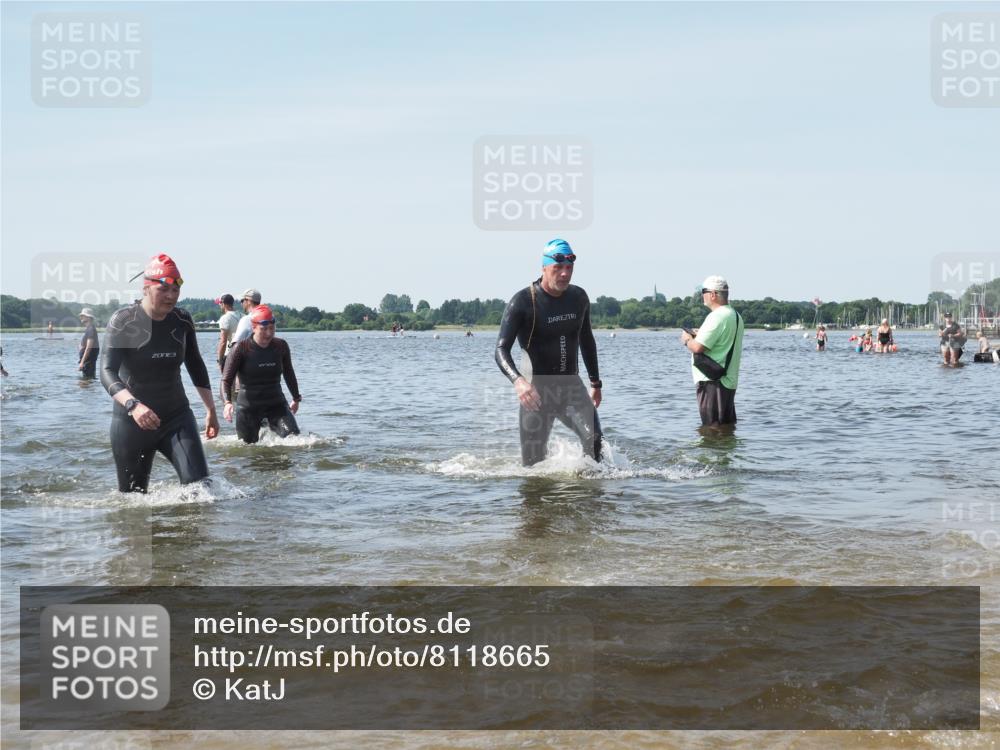 22.06.2025 - Viking Triathlon KatJ http://msf.ph/oto/8118665 22.06.2025 10:46:01 Schwimmen 217, 342, 360, 372, 468, 525, 615, 621, 633, 647 meine-sportfotos.de