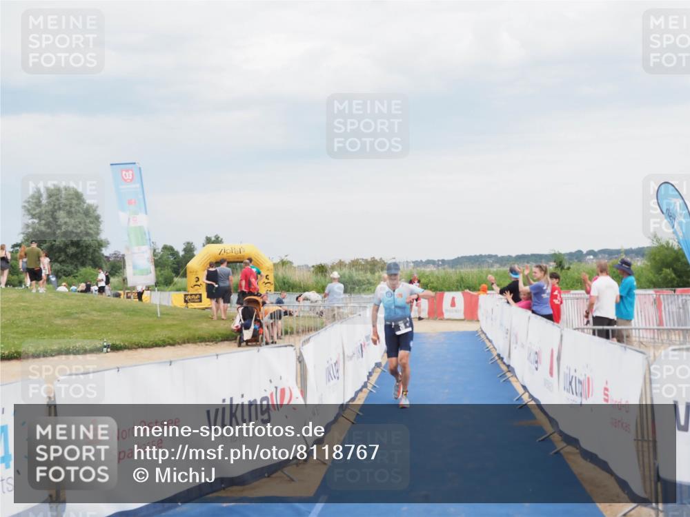 22.06.2025 - Viking Triathlon MichiJ http://msf.ph/oto/8118767 22.06.2025 16:59:18 Ziel 26 meine-sportfotos.de
