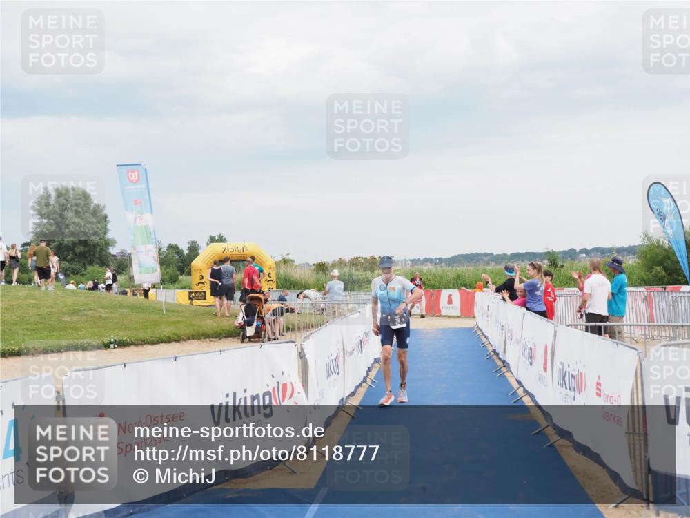 22.06.2025 - Viking Triathlon MichiJ http://msf.ph/oto/8118777 22.06.2025 16:59:18 Ziel 26 meine-sportfotos.de